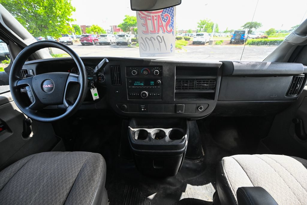 Used 2016 GMC Savana 3500 RWD image 21