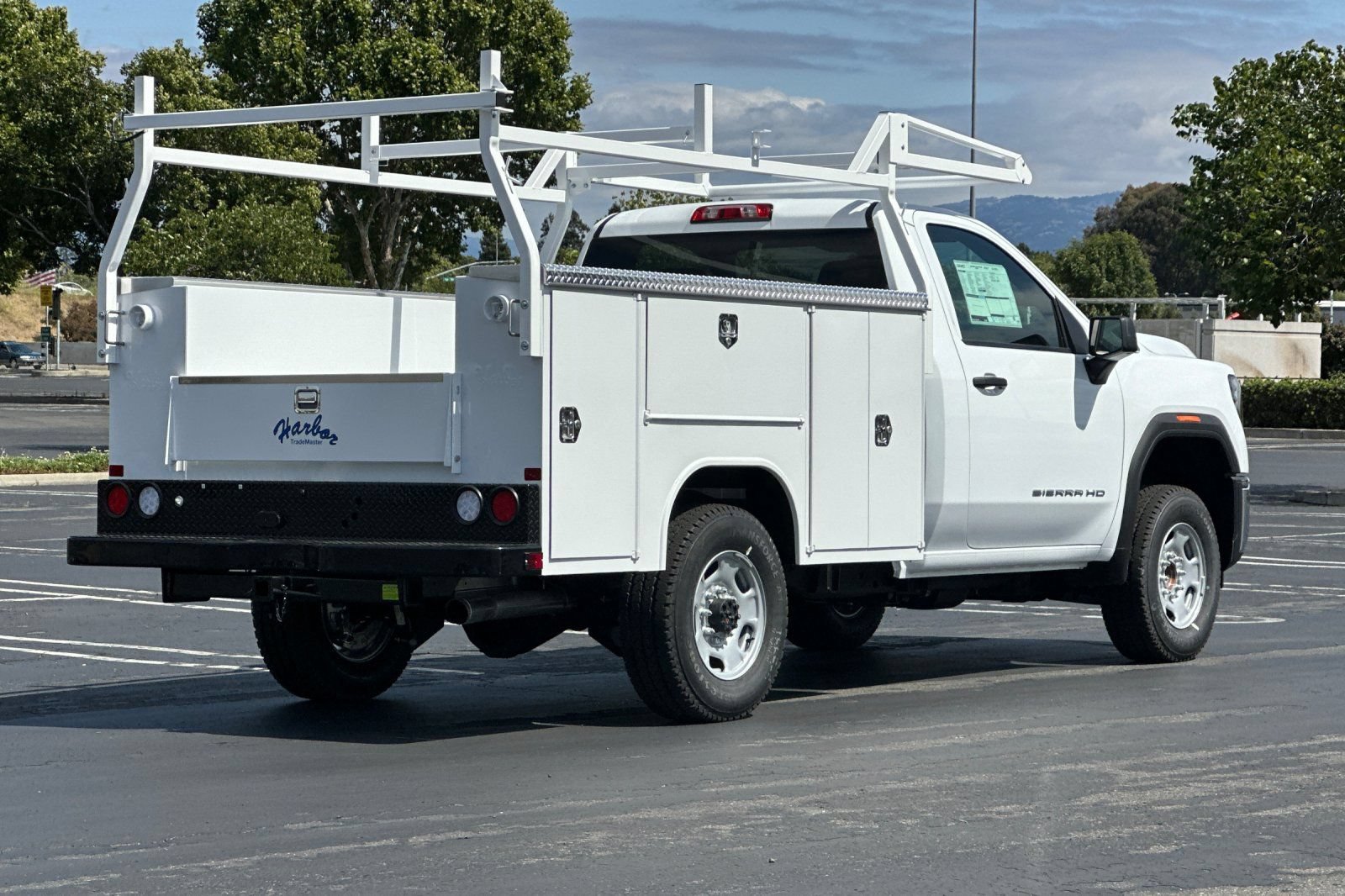 New 2026 GMC Sierra 2500 Pro w/ Convenience Package RWD image 4