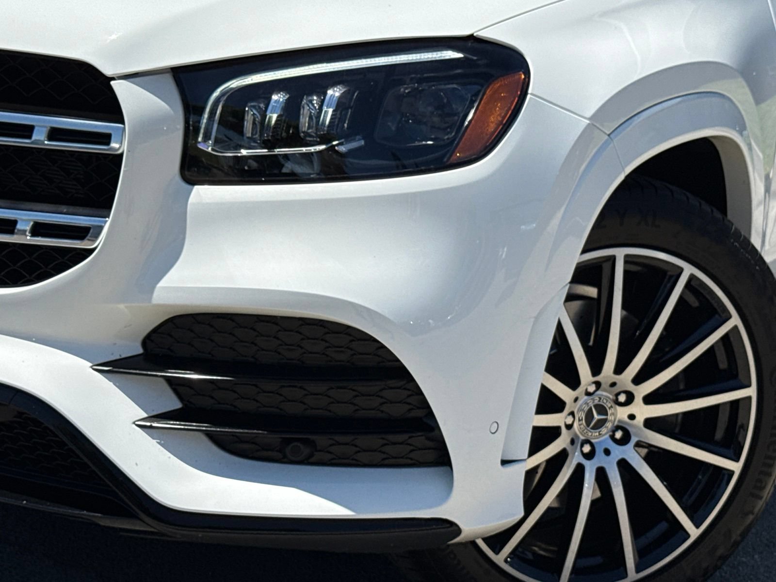 Used 2022 Mercedes-Benz GLS 450 4MATIC image 3