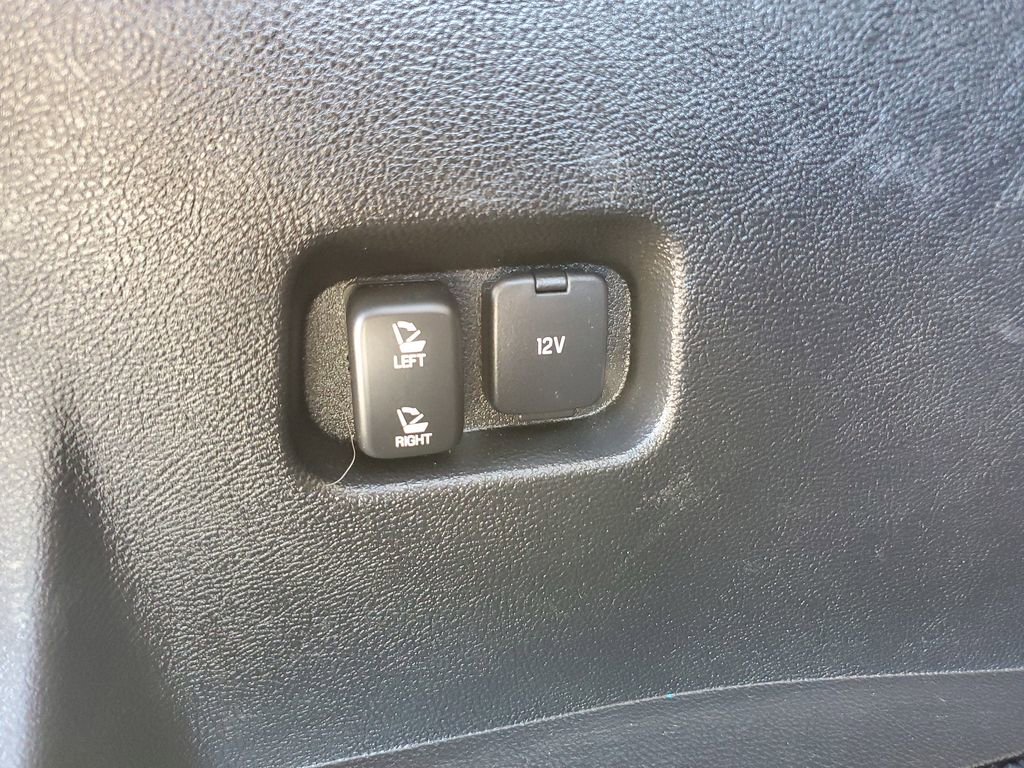 Used 2023 Ford Edge SEL image 9