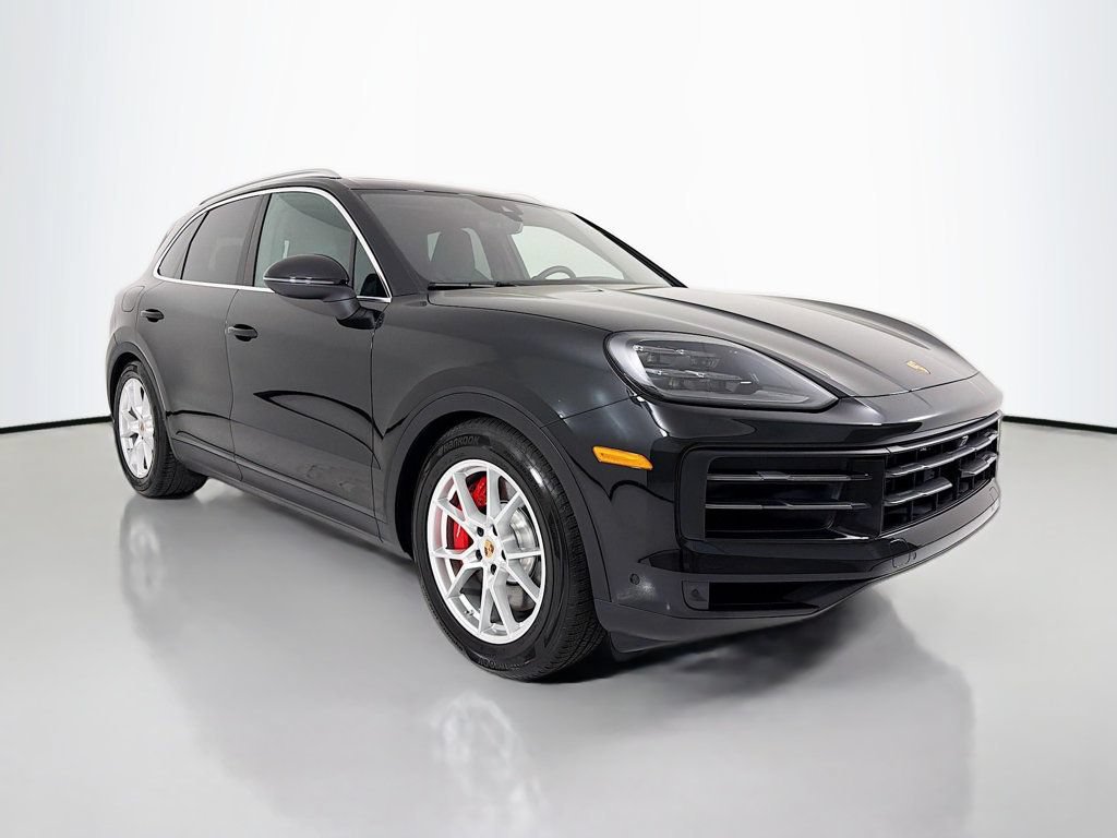 Certified 2025 Porsche Cayenne S AWD/4WD image 7