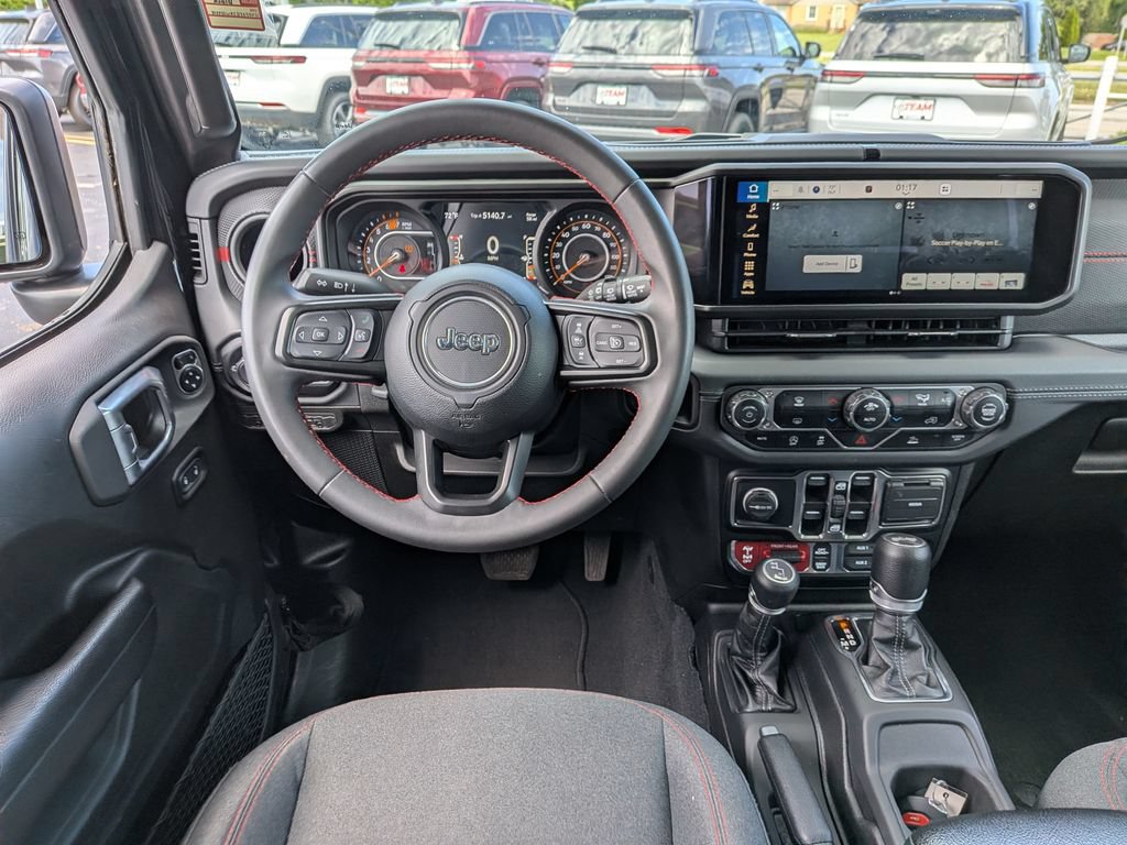 Used 2024 Jeep Wrangler Unlimited Rubicon AWD/4WD image 25