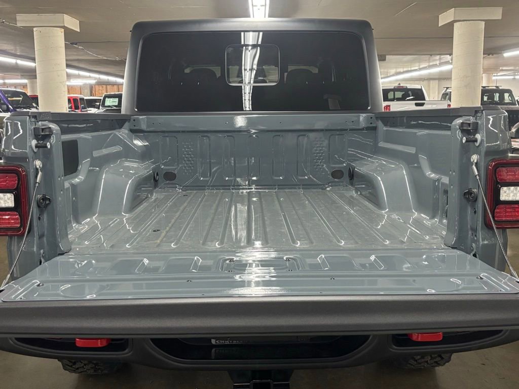 New 2026 Jeep Gladiator Rubicon w/ Technology Group image 7