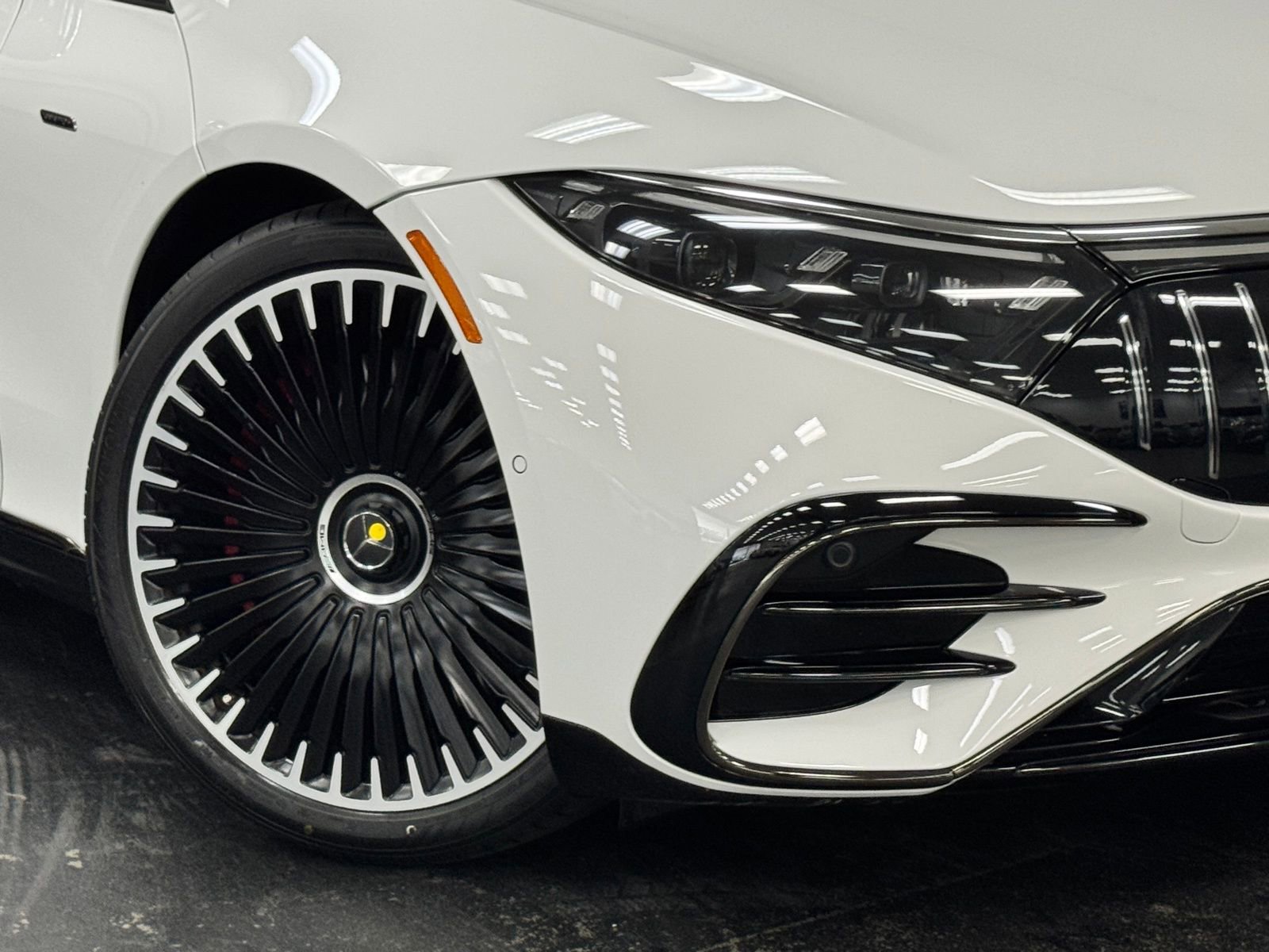 Used 2024 Mercedes-Benz EQS AMG 4MATIC image 4