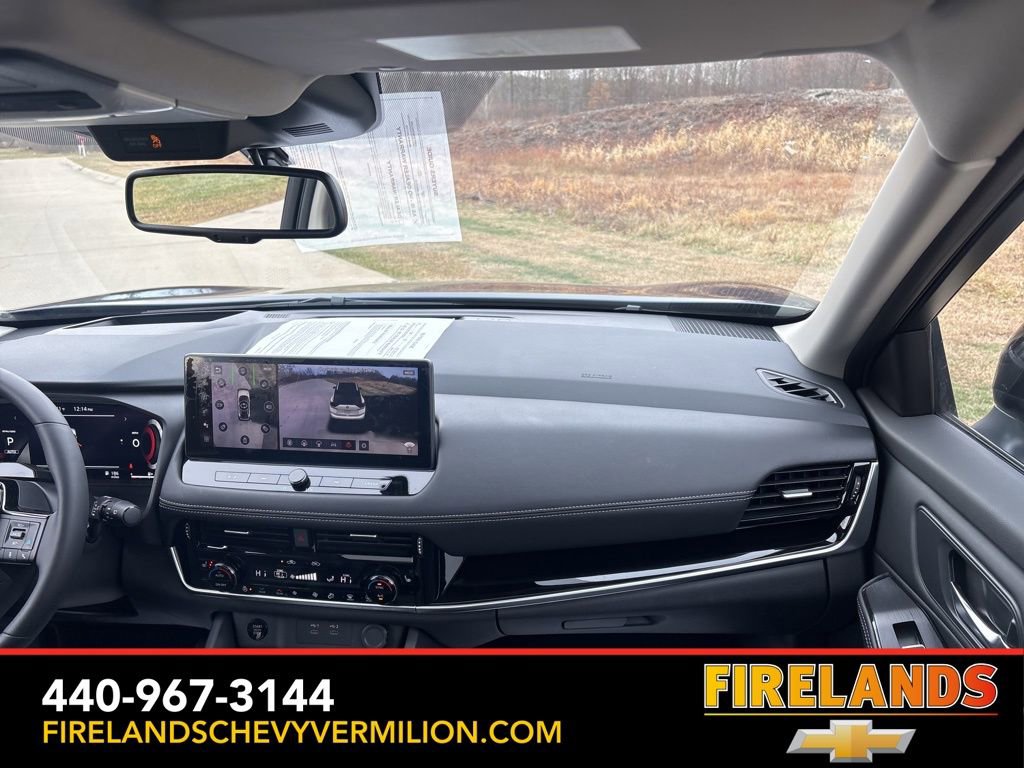 Used 2025 Nissan Rogue SL w/ Tech Package image 39