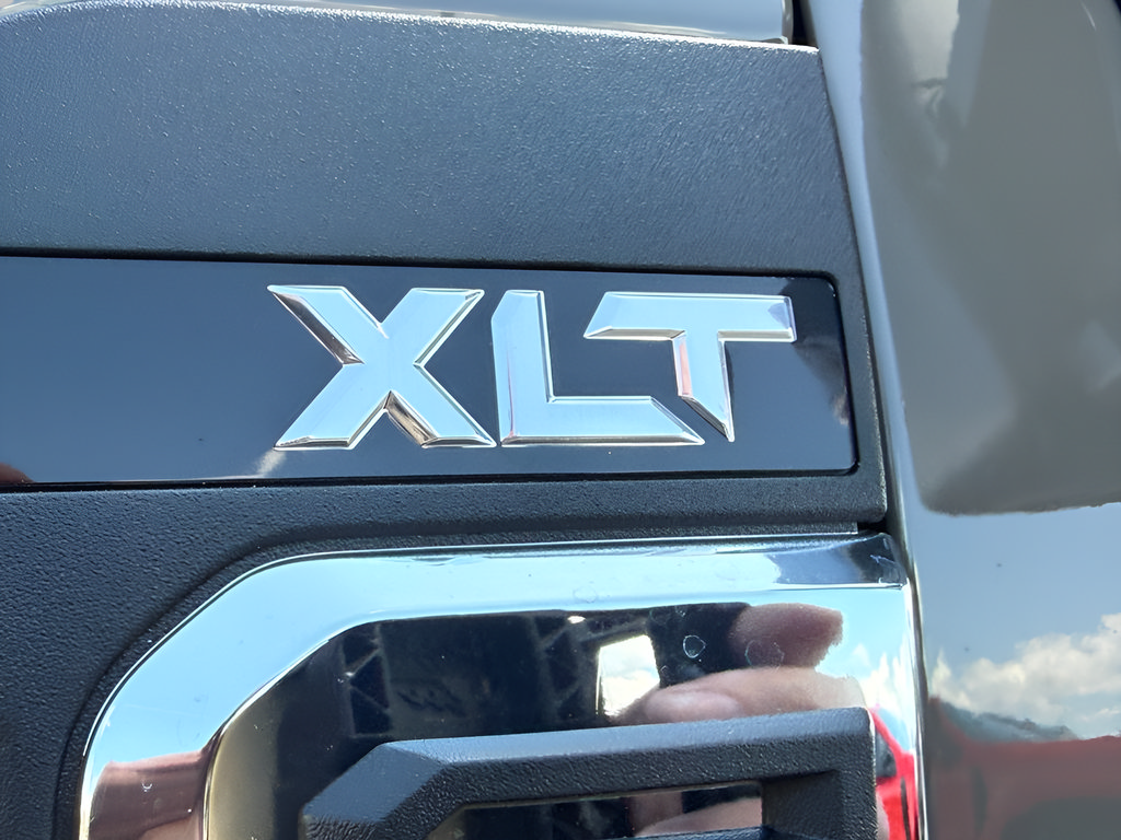 New 2026 Ford F250 XLT w/ FX4 Off-Road Package AWD/4WD image 8