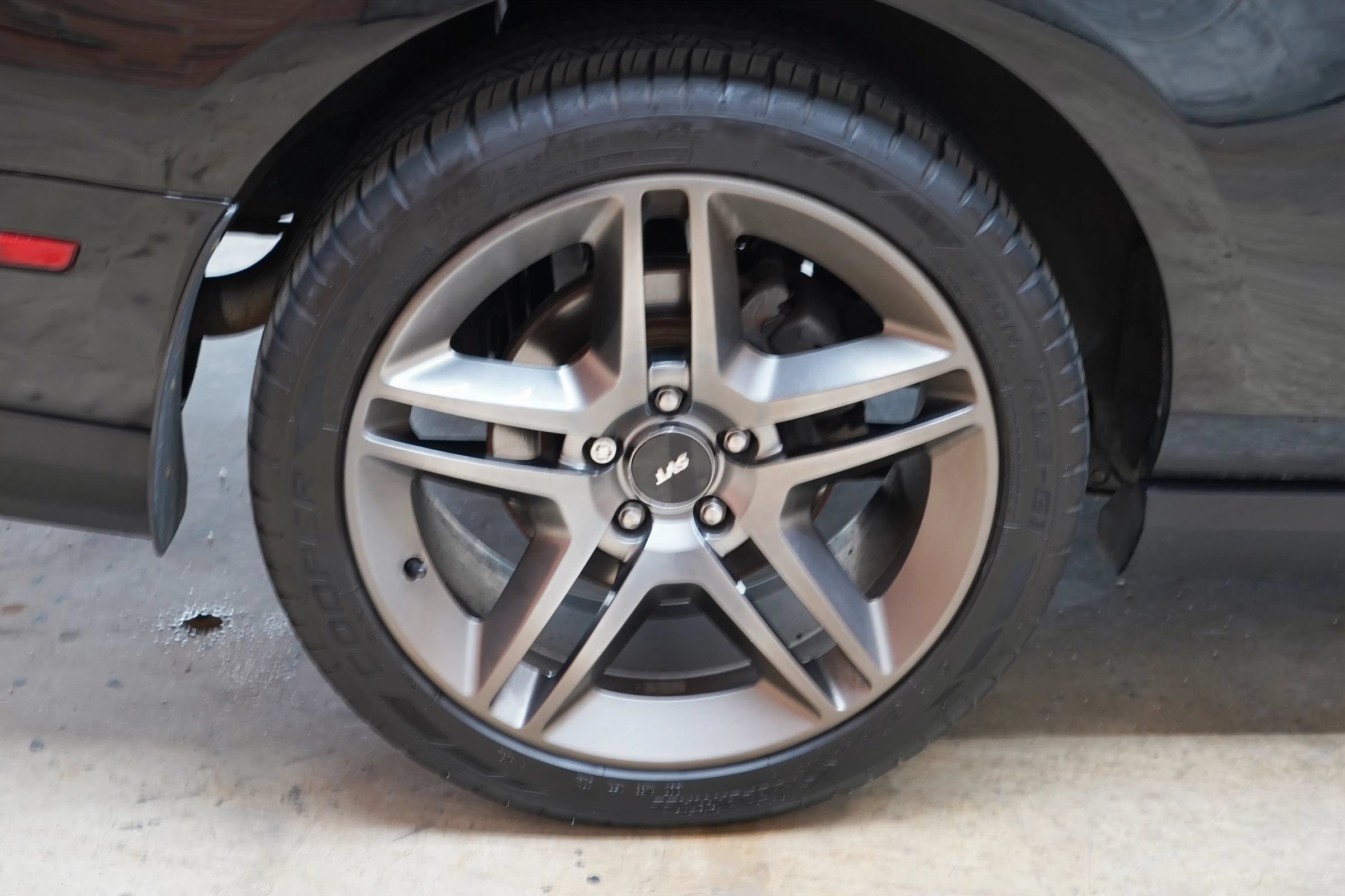 Used 2010 Ford Mustang Shelby GT500 RWD image 59