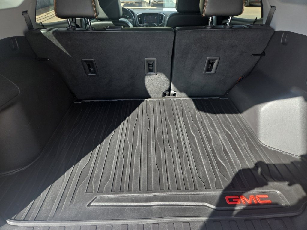 Used 2024 GMC Terrain AT4 AWD/4WD image 38