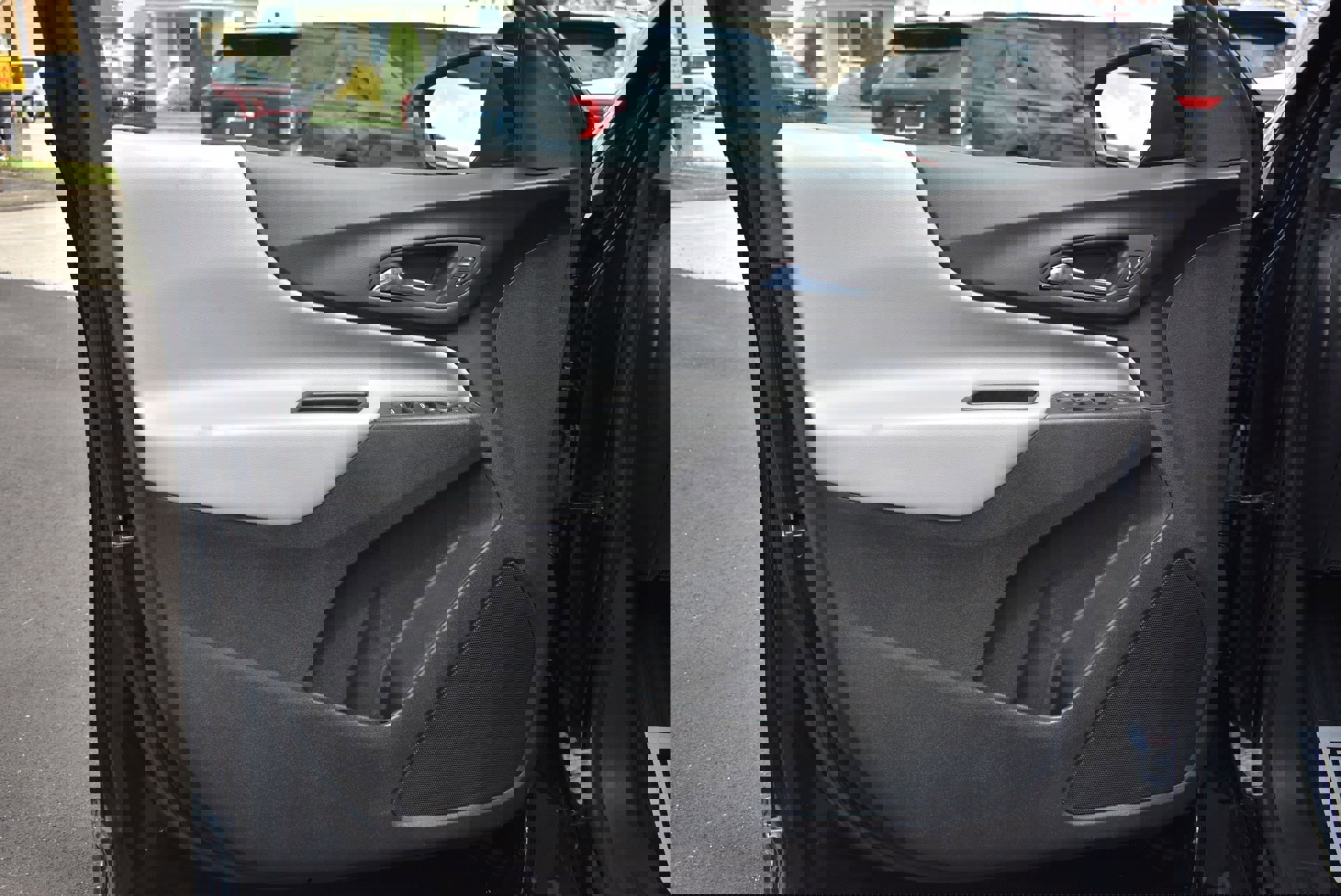 Used 2024 Chevrolet Equinox LS w/ Midnight Edition image 12