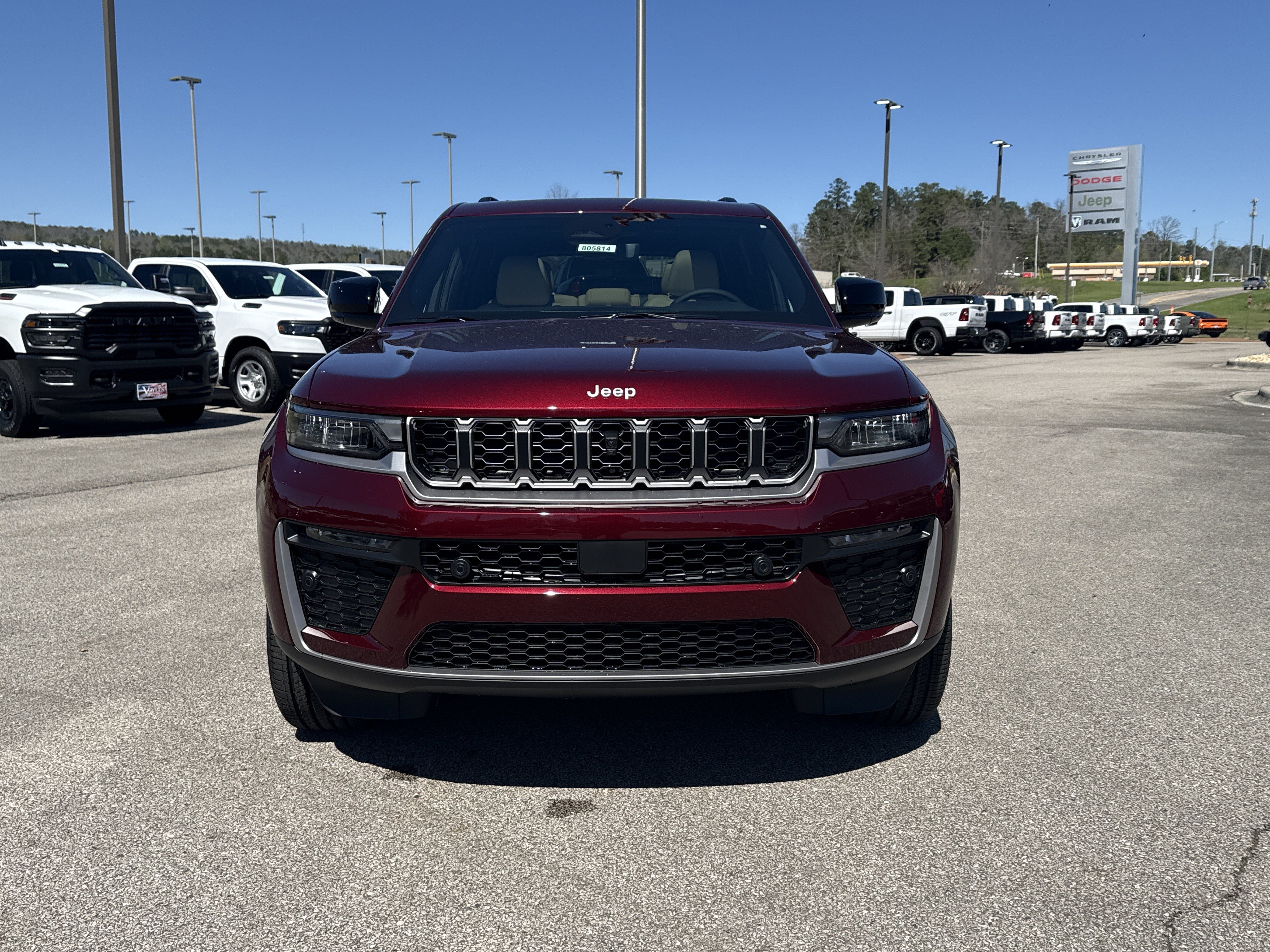 New 2026 Jeep Grand Cherokee Limited w/ Luxury Tech Group II AWD/4WD image 2