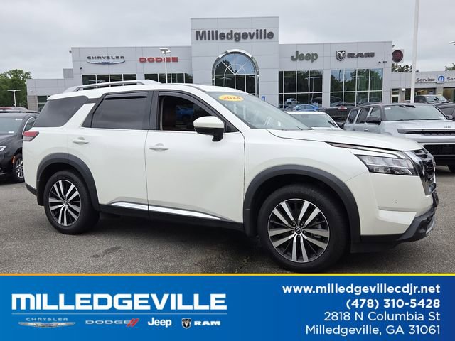 Used 2024 Nissan Pathfinder Platinum AWD/4WD video 1