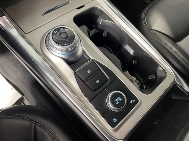 Certified 2022 Ford Explorer XLT w/ Equipment Group 202A image 9