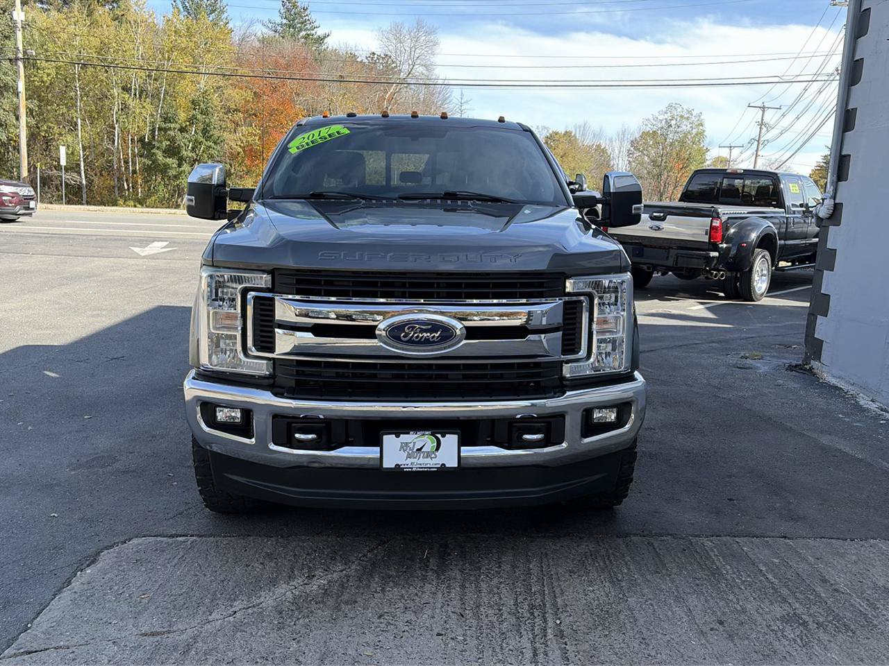 Used 2017 Ford F350 XLT w/ XLT Premium Package AWD/4WD image 3