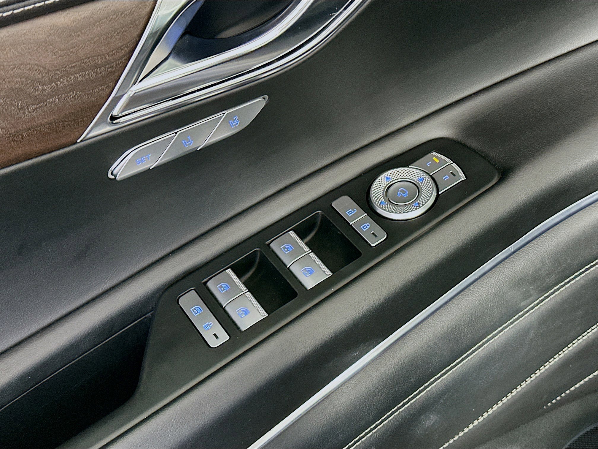 Used 2024 Genesis GV80 2.5T image 15