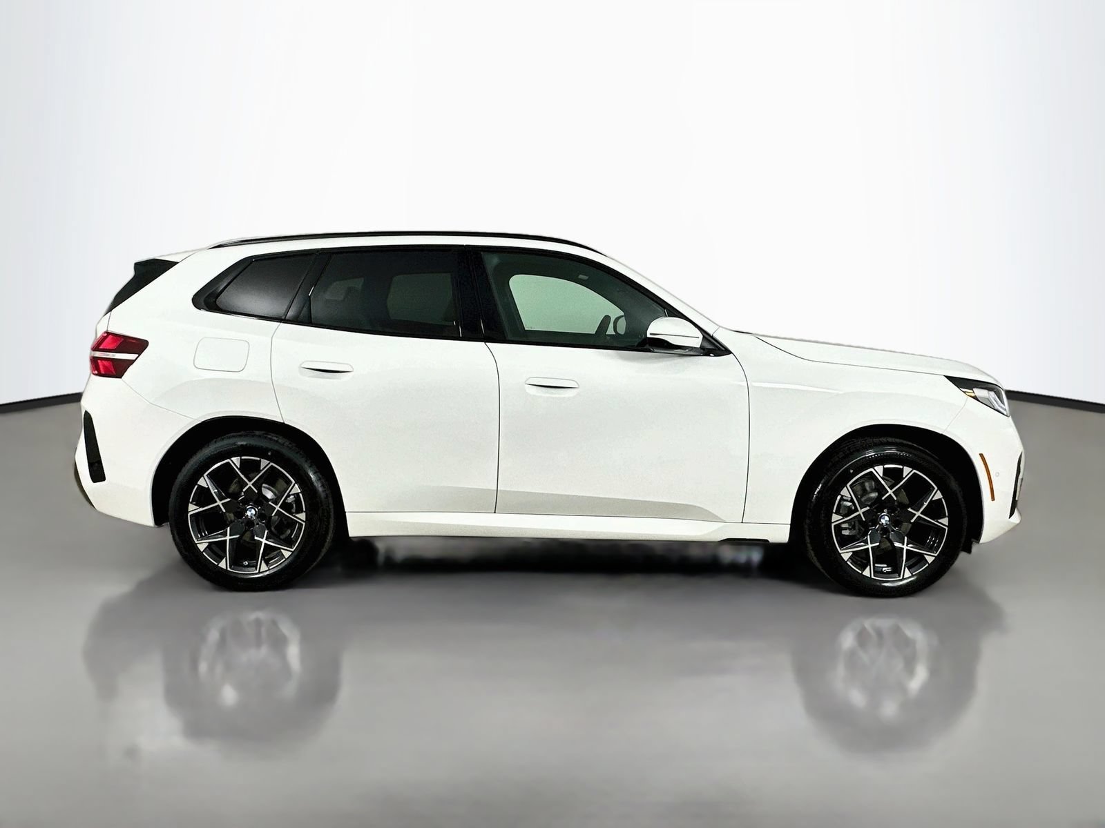 New 2026 BMW X3 xDrive30i w/ Premium Package AWD/4WD image 4