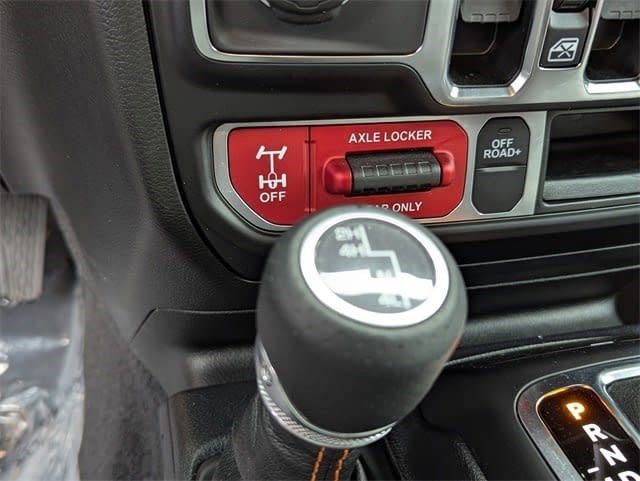 Used 2023 Jeep Gladiator Mojave w/ Cold Weather Group image 23