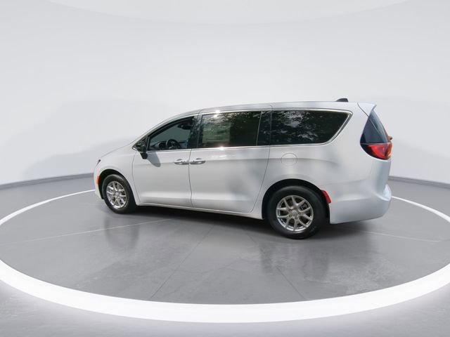 New 2025 Chrysler Voyager LX image 6