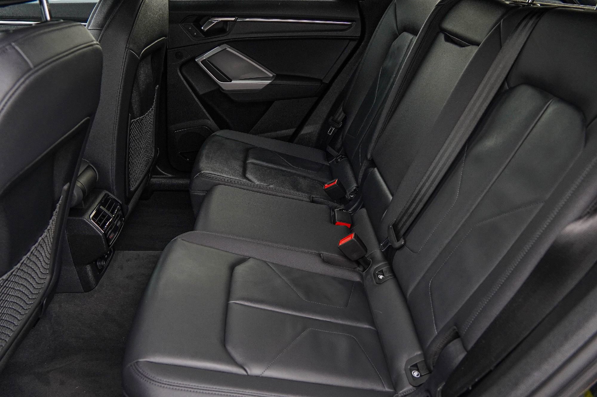 Certified 2025 Audi Q3 2.0T Premium Plus w/ Premium Plus Package image 28