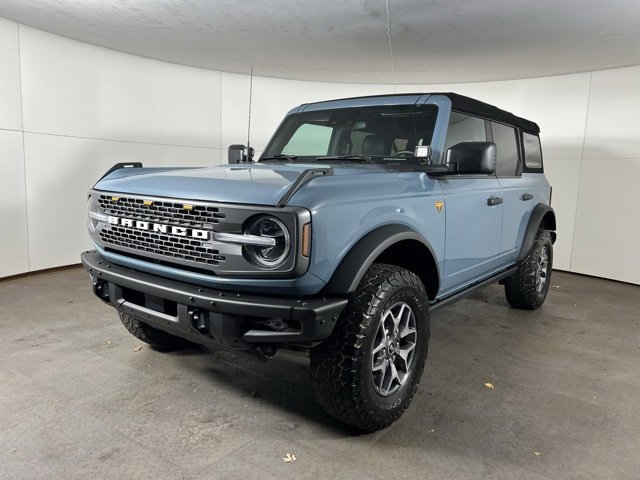 Used 2023 Ford Bronco Badlands image 3