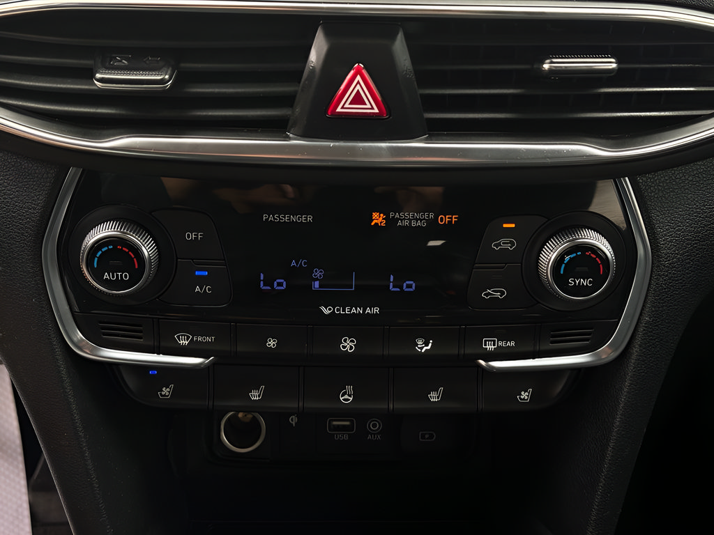 Used 2020 Hyundai Santa Fe Limited AWD/4WD image 28