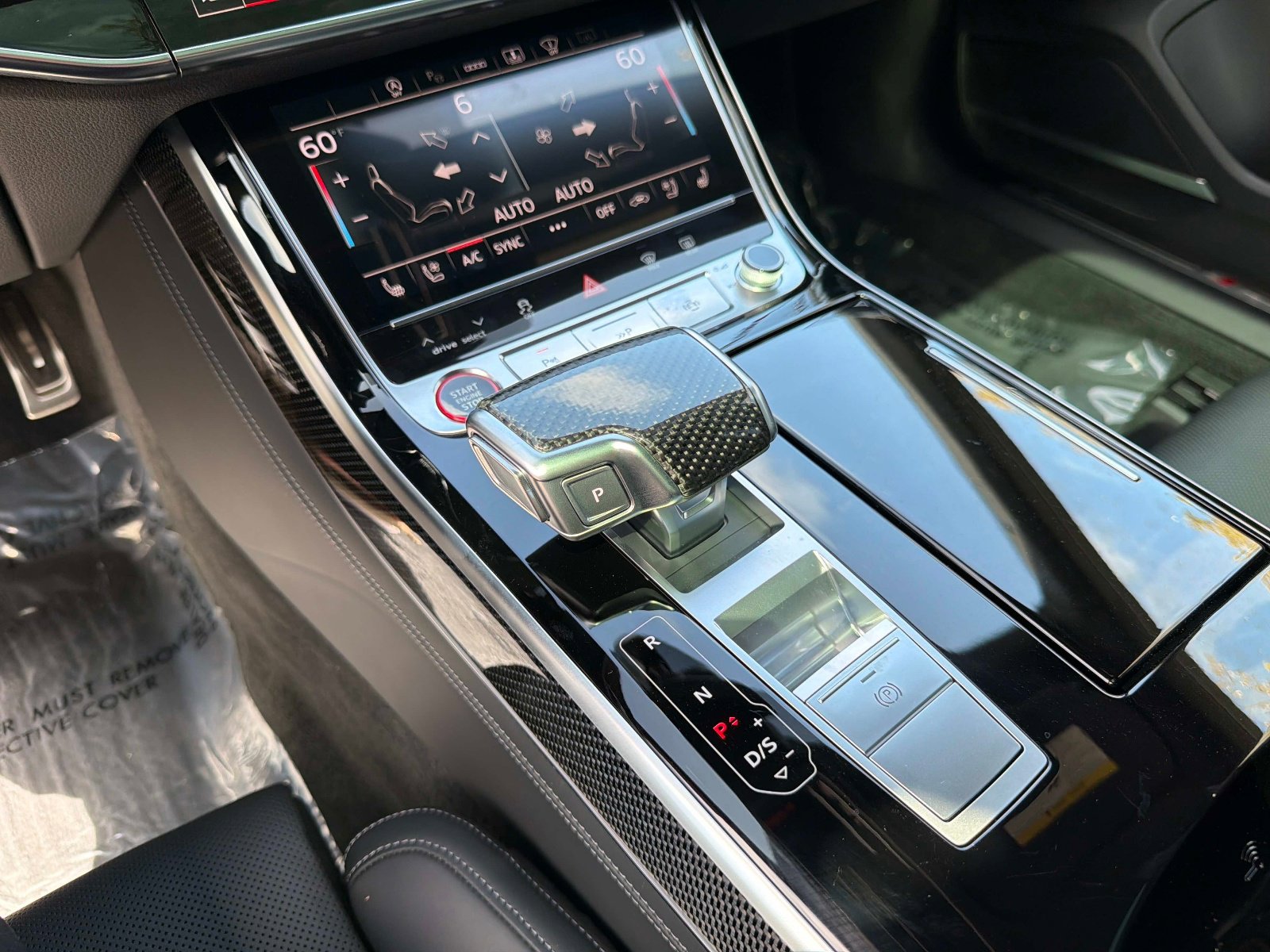 Used 2025 Audi S8 4.0T image 44