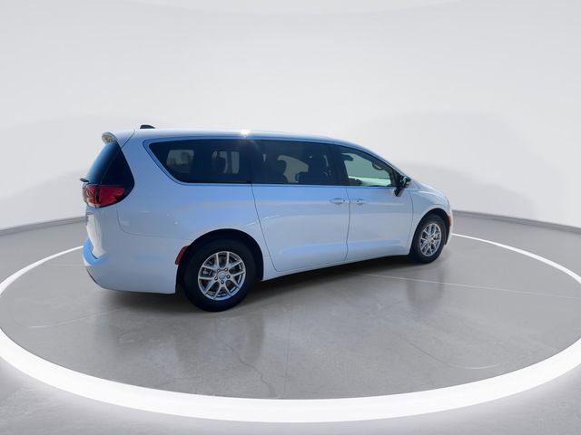 New 2026 Chrysler Voyager LX FWD image 8