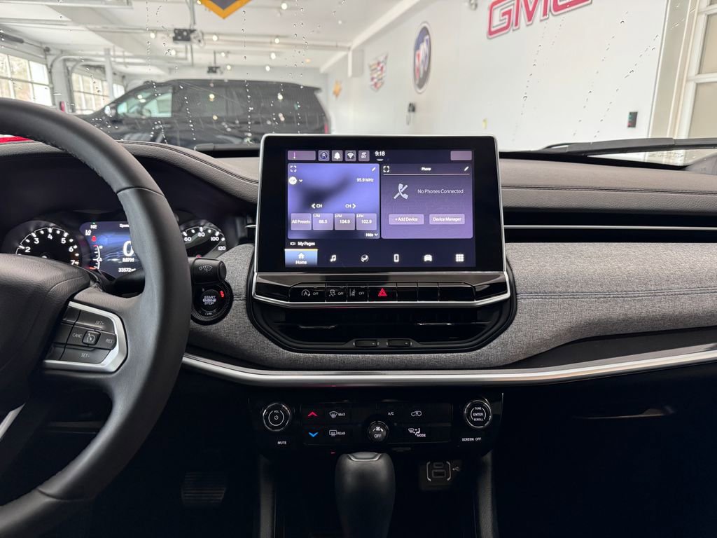 Used 2024 Jeep Compass Latitude image 17