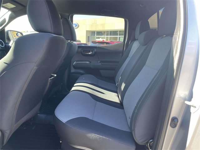 Used 2021 Toyota Tacoma TRD Sport w/ Technology Package image 11