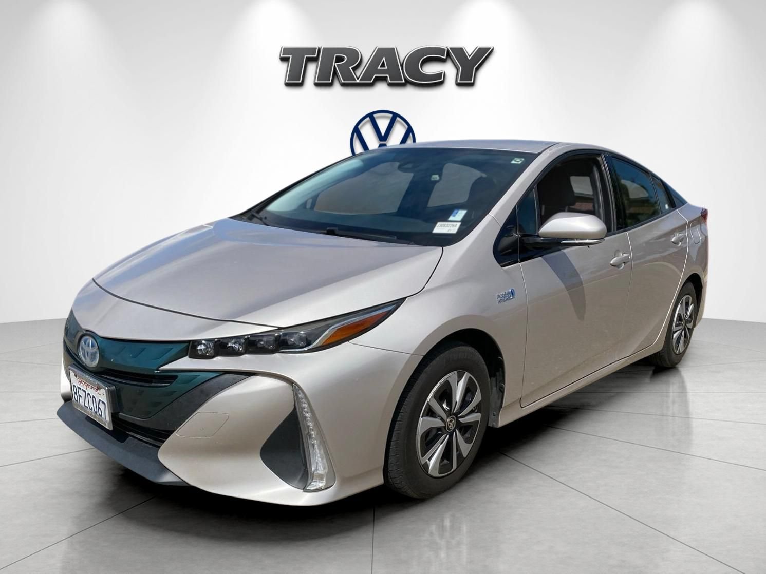 Used 2018 Toyota Prius Prime Plus FWD image 2