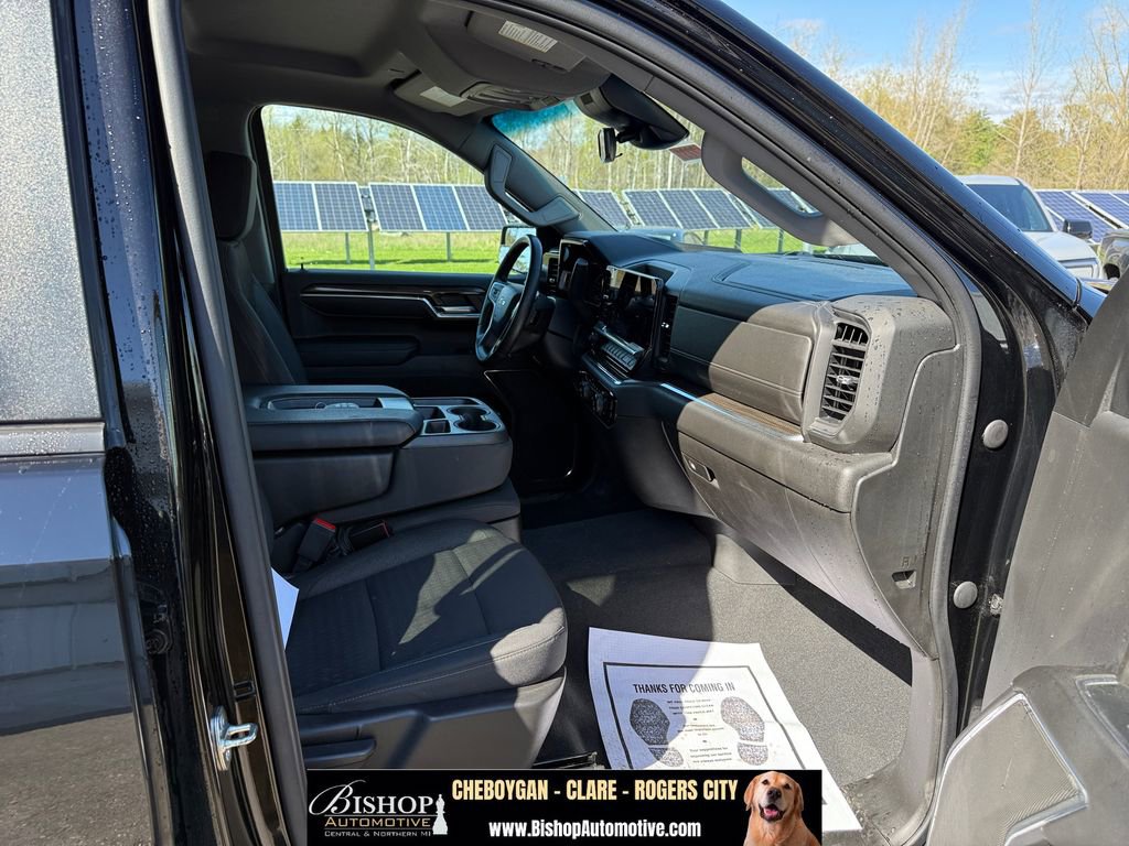 Used 2023 Chevrolet Silverado 1500 LT AWD/4WD image 23