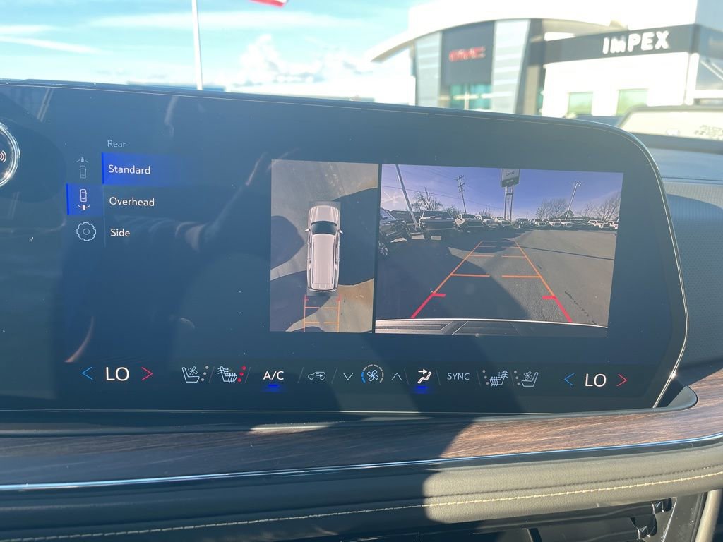 New 2026 Chevrolet Suburban Premier image 28