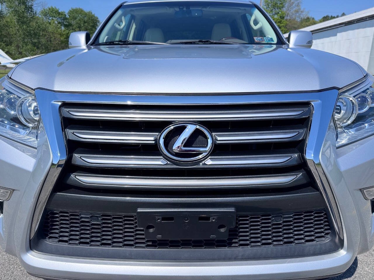 Used 2015 Lexus GX 460 w/ Premium Package AWD/4WD image 2
