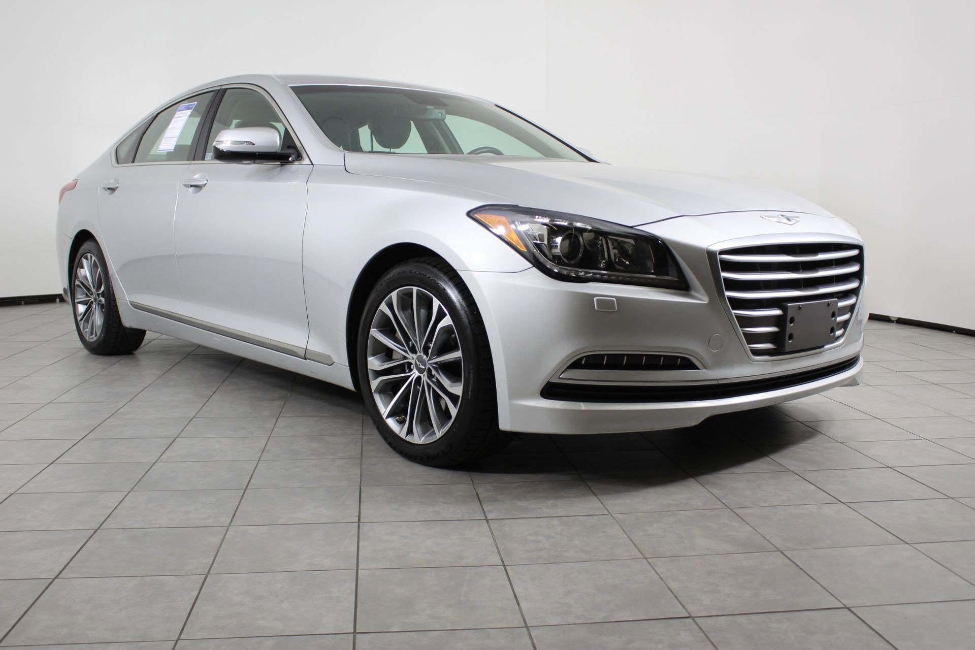 Used 2015 Hyundai Genesis 3.8 image 7