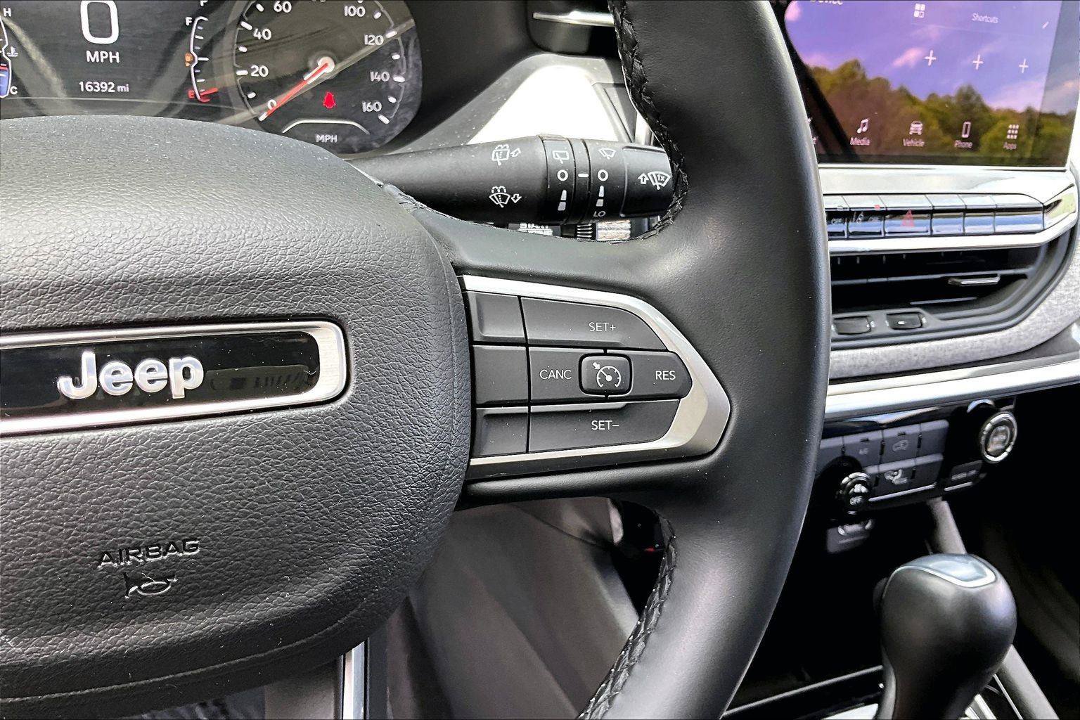 Certified 2022 Jeep Compass Latitude AWD/4WD image 19