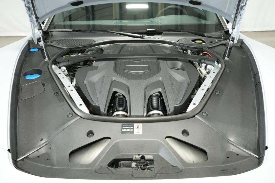 Used 2025 Porsche Panamera 4 AWD/4WD image 29
