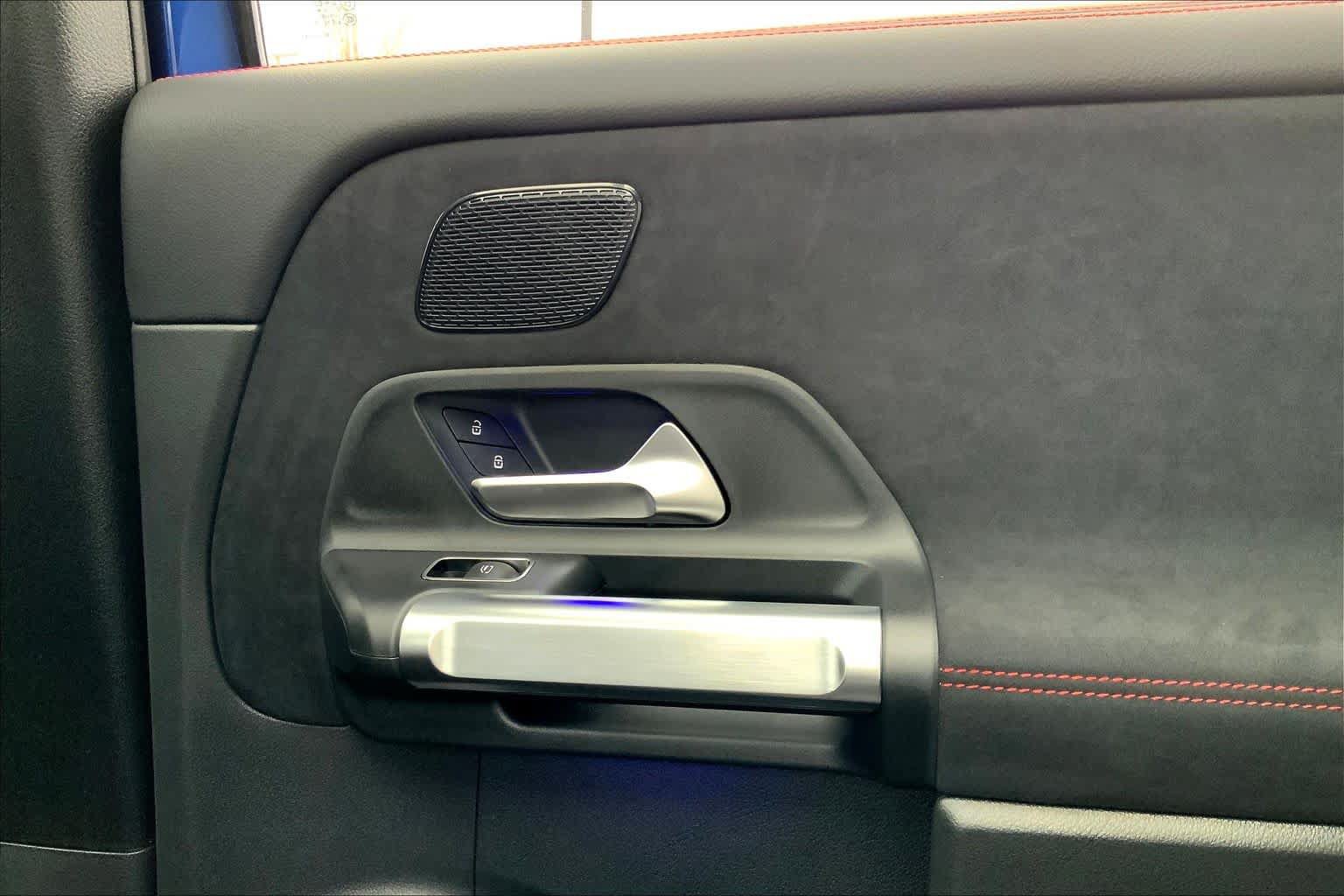 New 2026 Mercedes-Benz GLB 250 4MATIC image 23