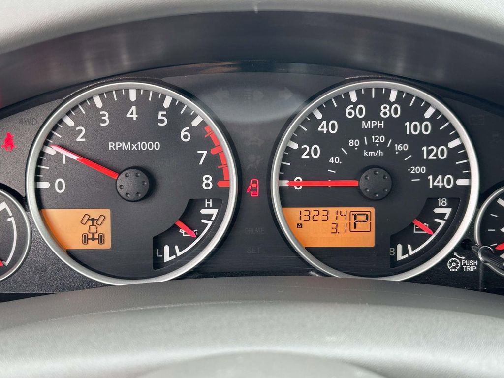 Used 2013 Nissan Frontier SL w/ Moonroof Pkg image 21