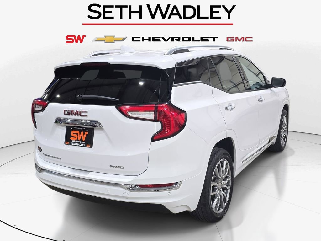 Used 2024 GMC Terrain Denali image 7