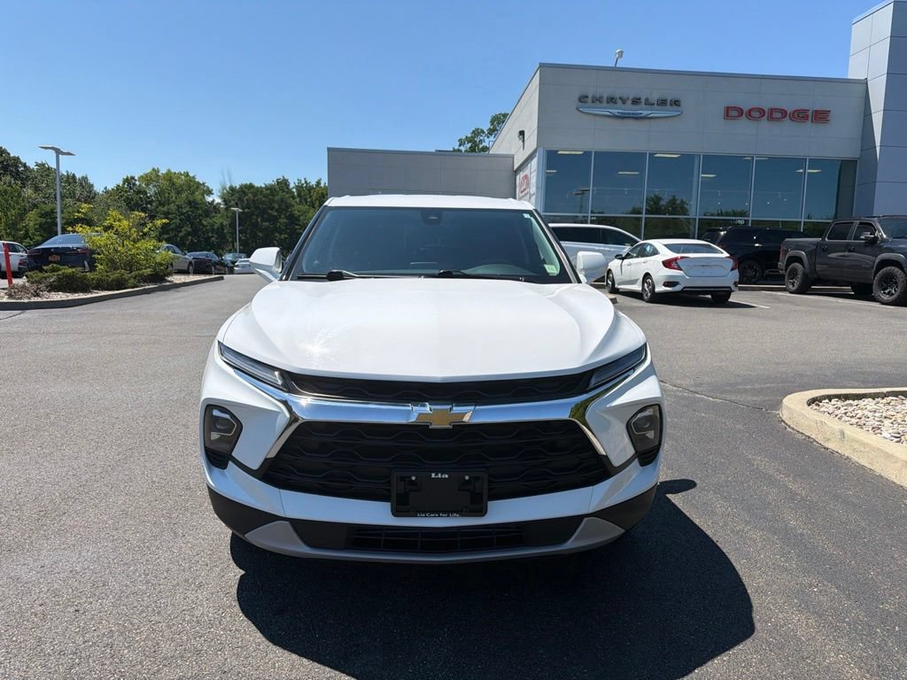 Used 2024 Chevrolet Blazer LT AWD/4WD image 9