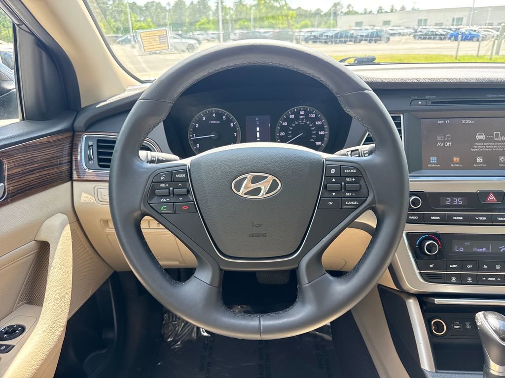 Used 2017 Hyundai Sonata Limited image 19