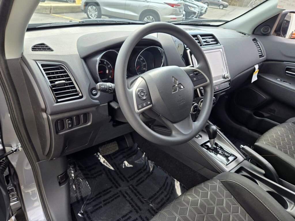 Used 2026 Mitsubishi Outlander Sport ES AWD/4WD image 15