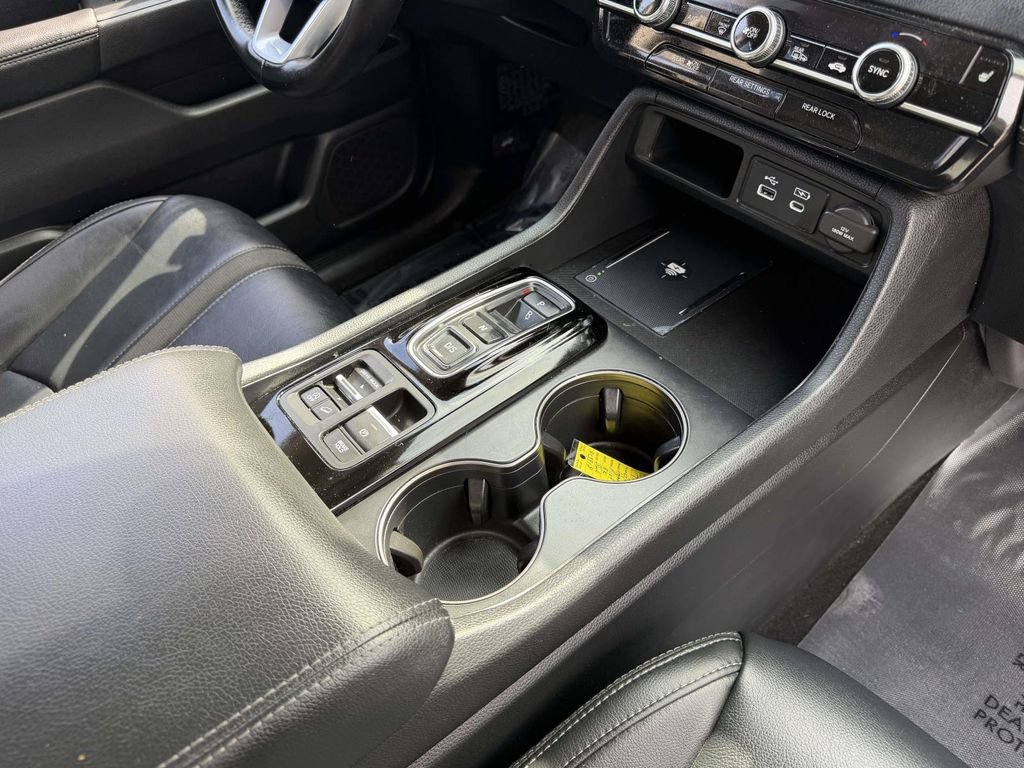 Used 2025 Honda Pilot EX-L image 16