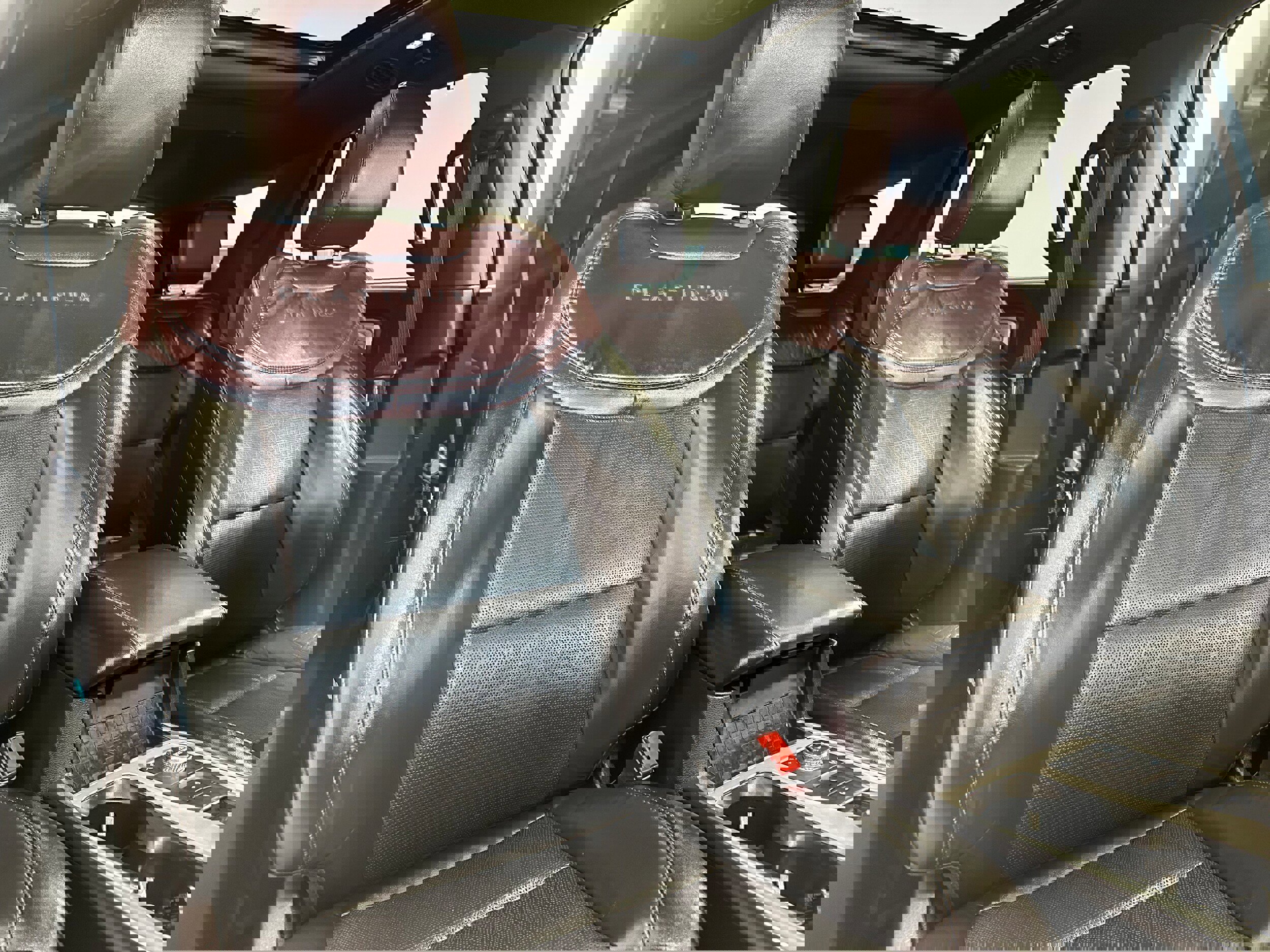 Used 2022 Ford Explorer Platinum w/ Equipment Group 601A image 18