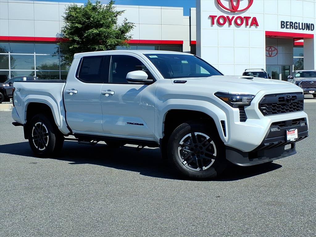New 2026 Toyota Tacoma TRD Sport AWD/4WD image 2