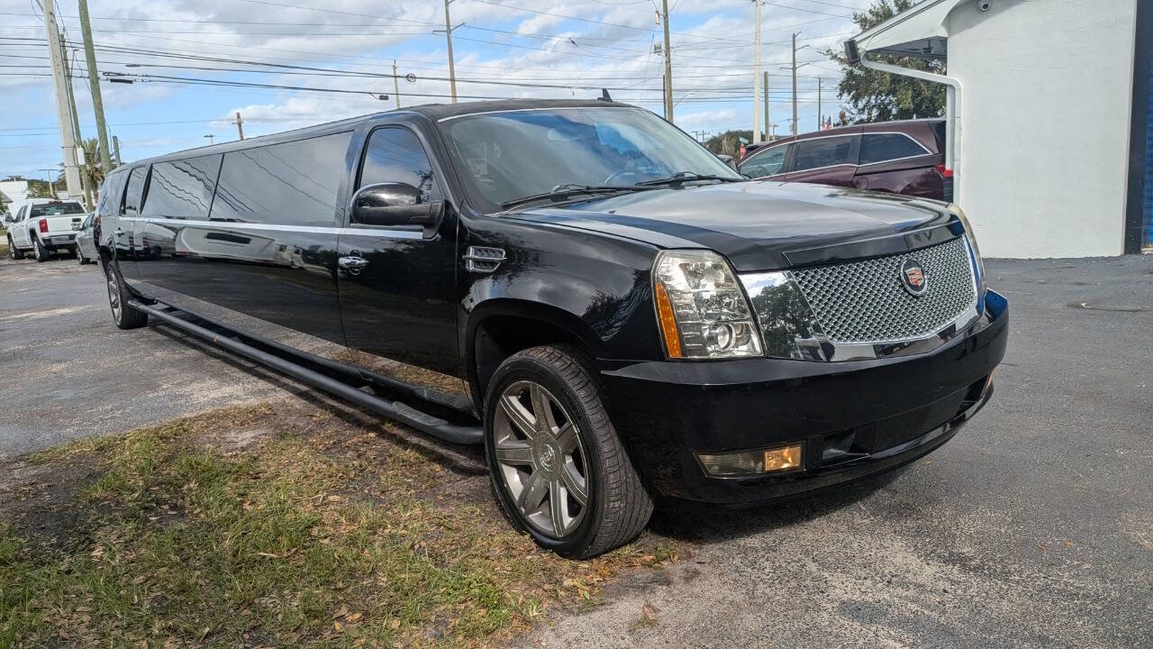 Used 2011 Chevrolet Suburban LS image 5