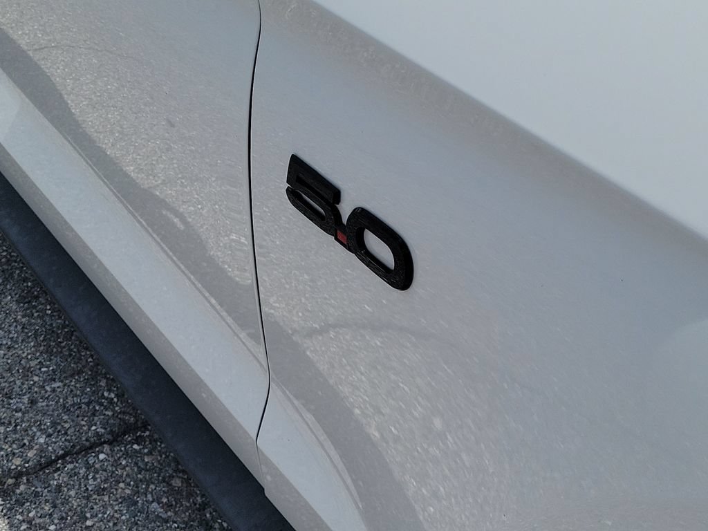 Certified 2019 Ford Mustang GT Premium w/ Black Accent Package RWD image 9