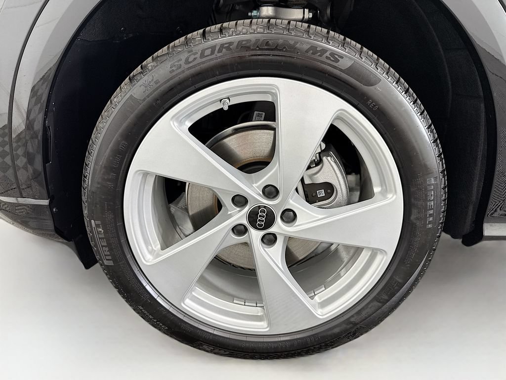 Used 2025 Audi Q5 Premium Plus w/ Premium Plus AWD/4WD image 31