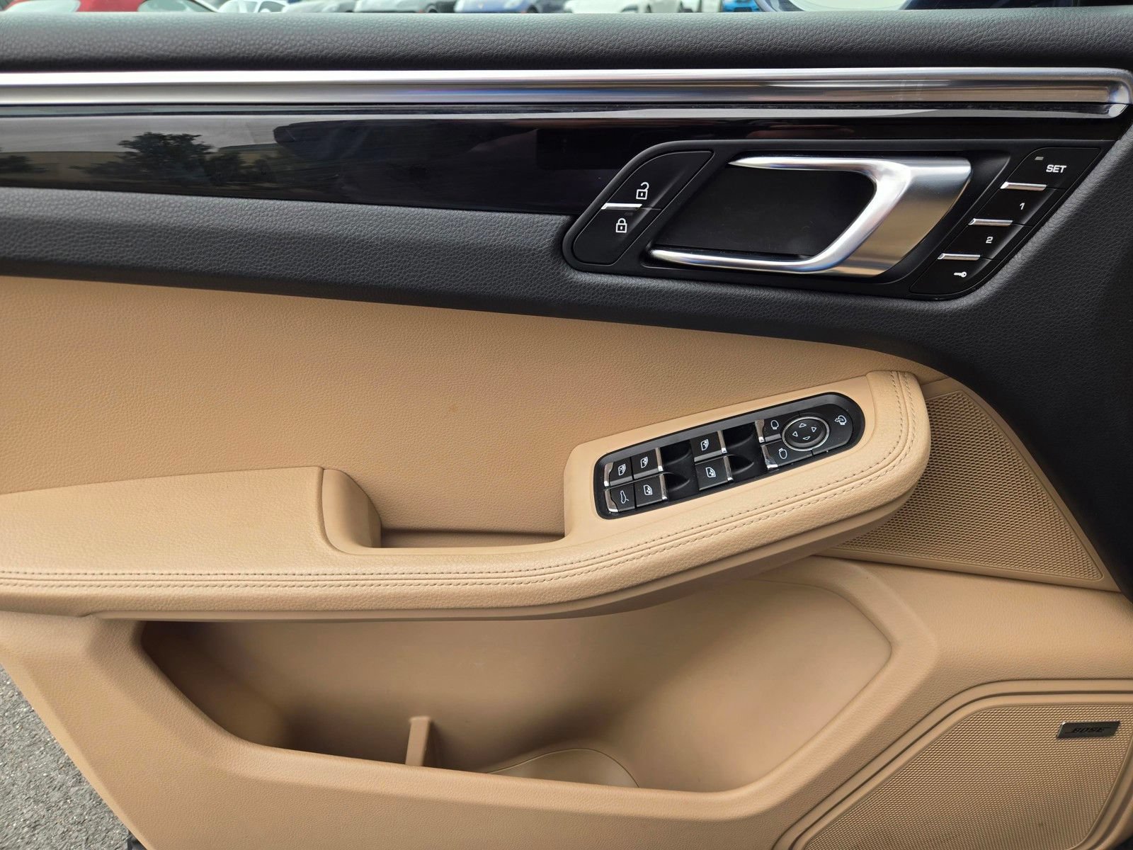 Used 2024 Porsche Macan AWD/4WD image 19