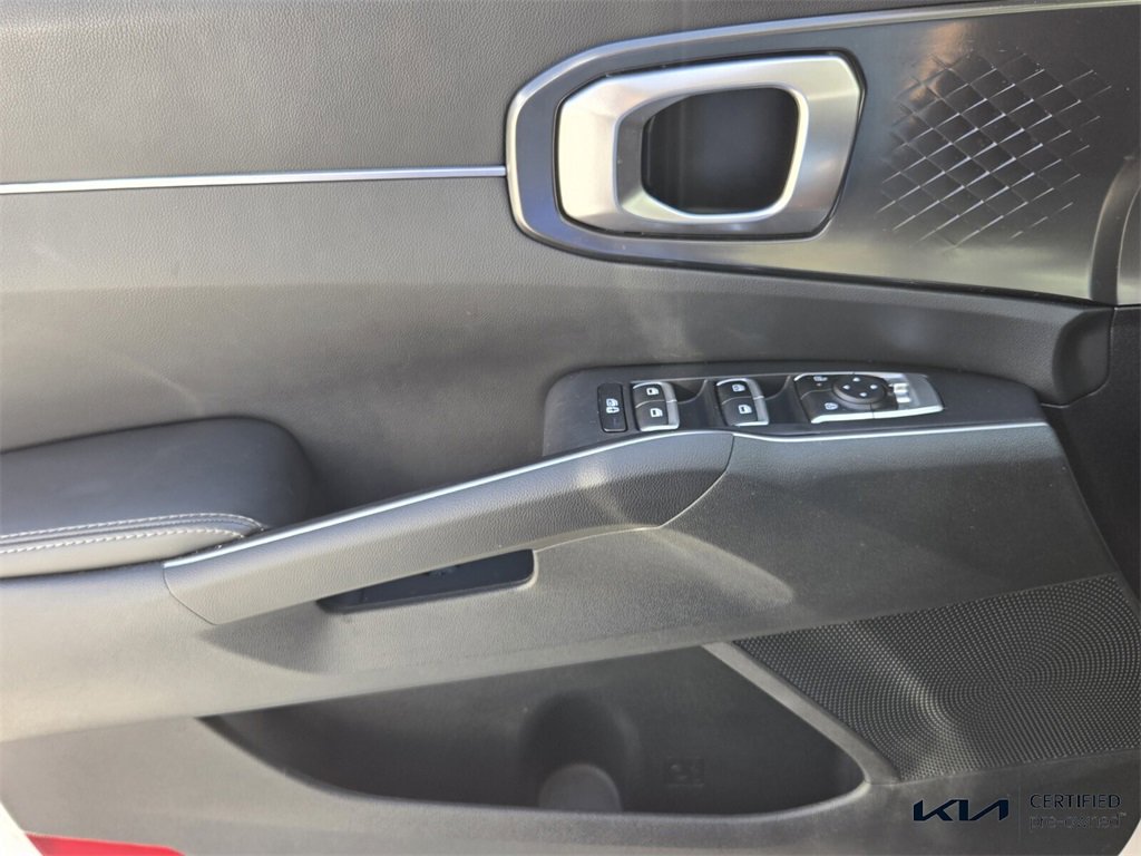 Certified 2024 Kia Sorento S image 31