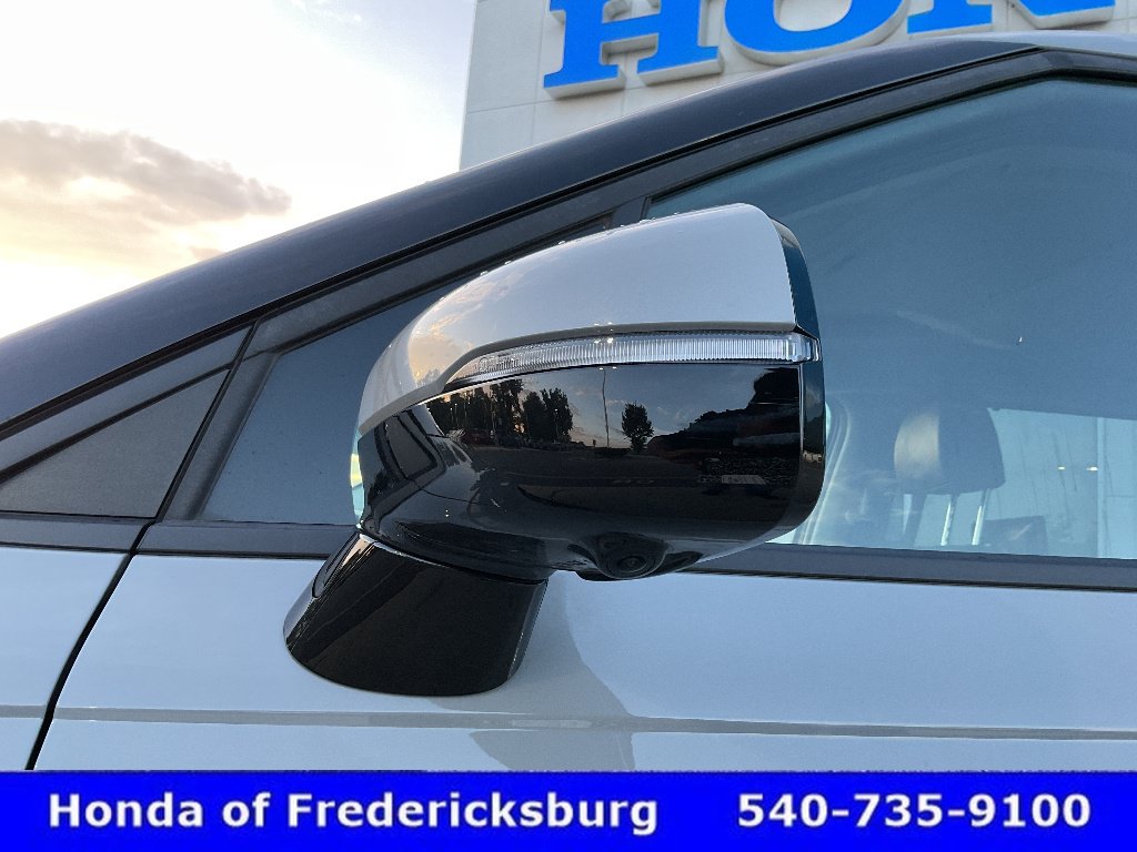 Used 2023 Kia Carnival SX Prestige FWD image 16